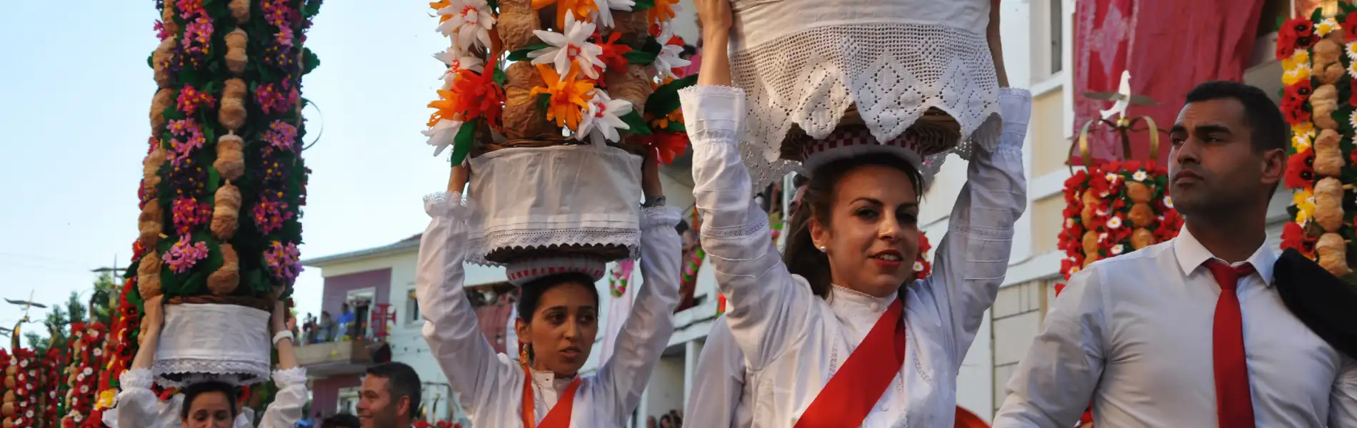 פסטיבל חגיגות המגשים בתומר Festa dos Tabuleiros